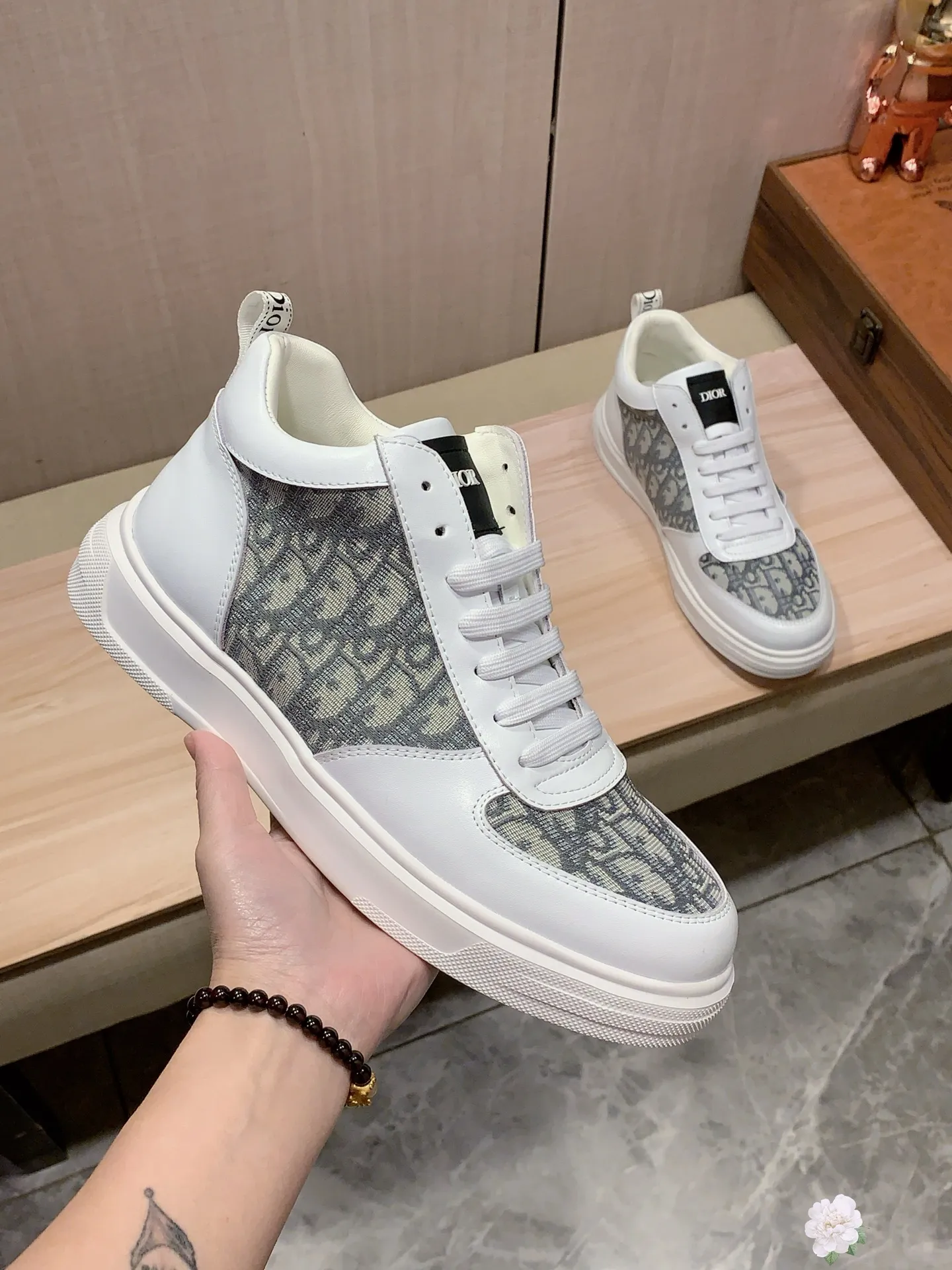 Men's Men's Shoes💰442💰💰🎩🎩[Lightning][Lightning] "Dior DIOR*" The latest and most popular casual shoes, top brand [seduce] luxury ~ purchasing agency, top ~ quality. [Strong] The upper is made of imported breathable cowhide with material ➕ breathable sheepskin feet (•) and fine workmanship. The original stylish and stylish soft rubber wear-resistant and non-slip outsole is light and comfortable on the feet. The real thing looks better when photographed in person. 111: code: 38-44, 3️⃣ colors selected